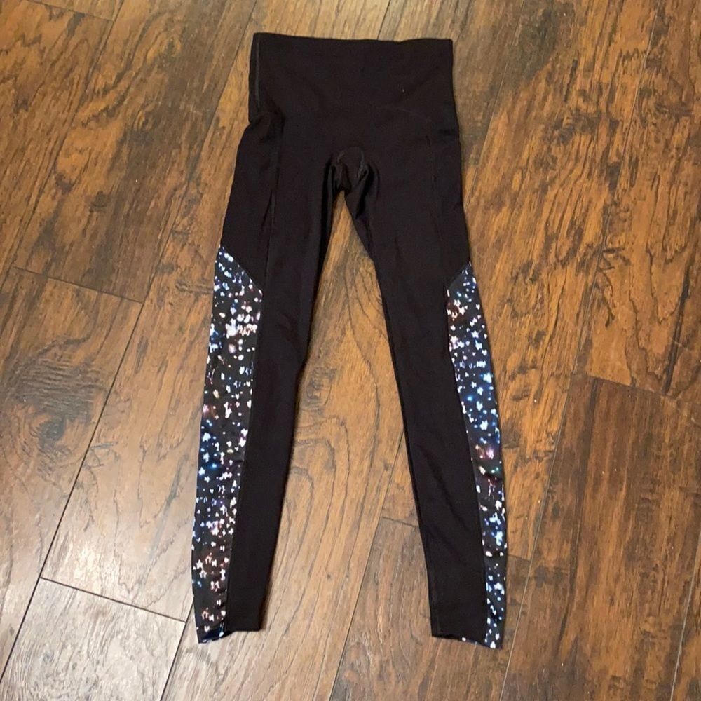 Spanx leggings size XS‎ in EUC with cool accent